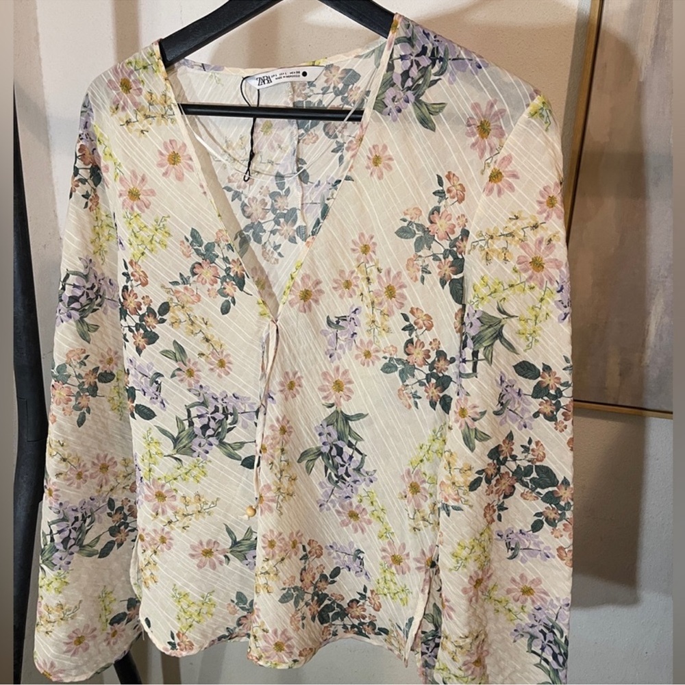 đ·Zara Floral Print Blouse NWTđ· - Picture 1 of 7